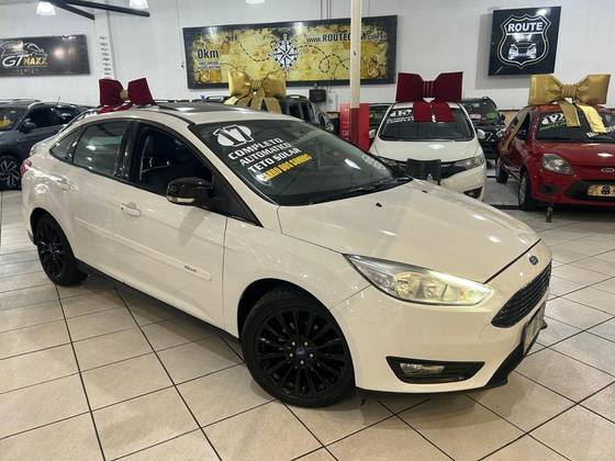 FORD FOCUS 2.0 TITANIUM FASTBACK 16V FLEX 4P POWERSHIFT